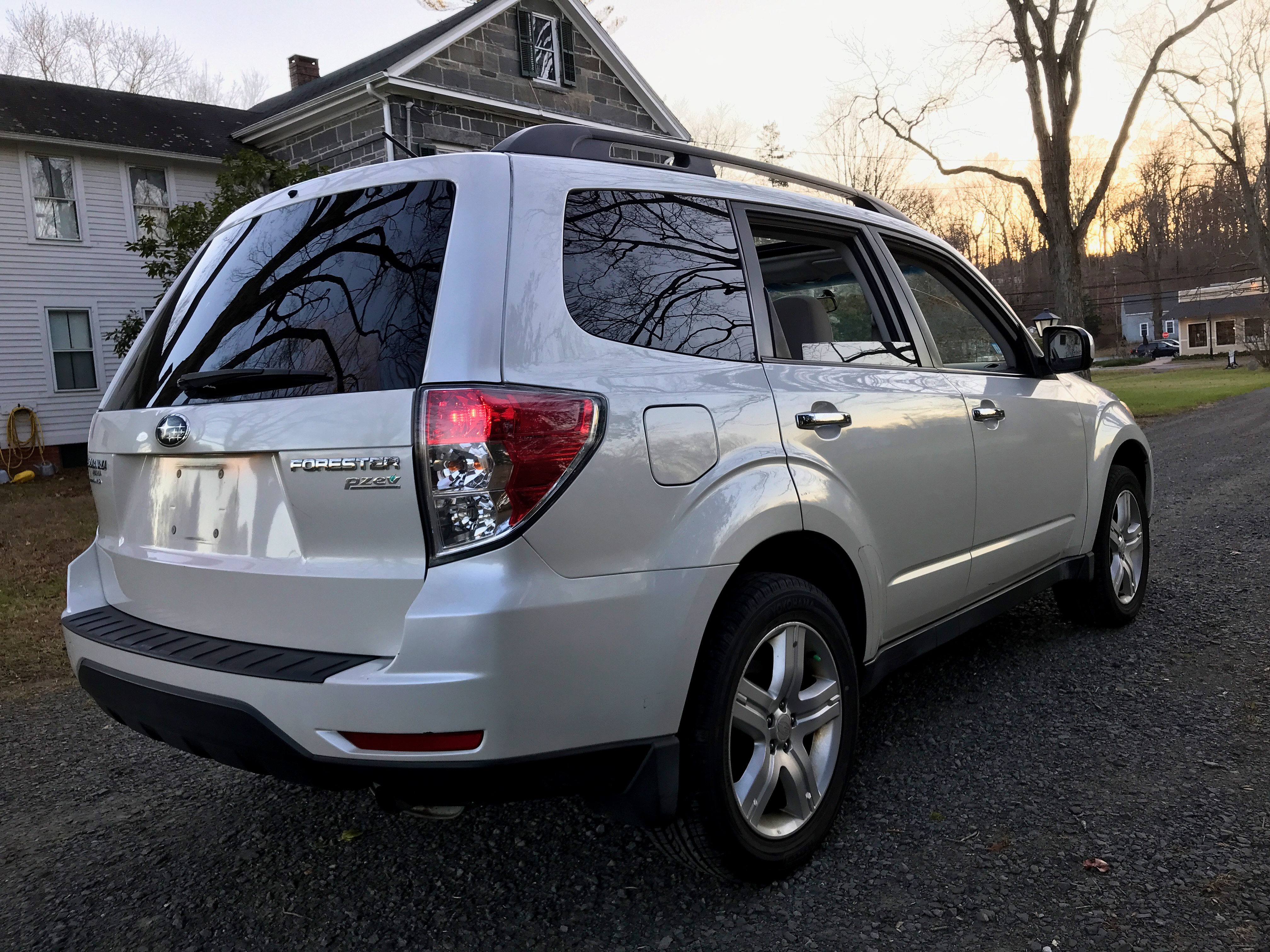 Go Motors Niantic, CT Purveyors of 3rd Generation Toyota 4Runners and other lengedary classics